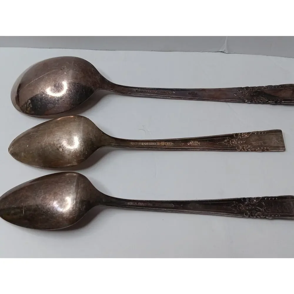 WM. A. Rogers Oneida LTD Artistic Pattern 1940 Partial Set